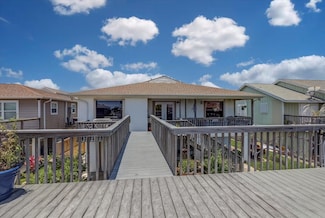 1120 Redfish St, Hitchcock, TX 77563