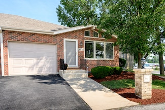 4638 W Orchard View Ct, Alsip, IL 60803