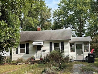 1010 W Walkup Ave, Carbondale, IL 62901