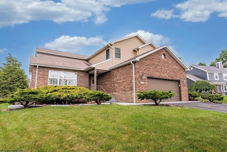 1433 Palace Dr, Morgantown, WV 26508