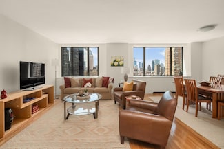 30 W 61st St Unit 24A, New York, NY 10023