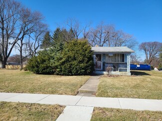 2205 Clover Ave, Rockford, IL 61102