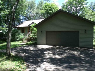 N9302 White Birch Ln, Neshkoro, WI 54960