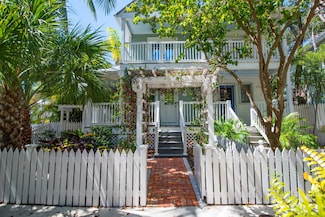 2 Merganser Ln, Key West, FL 33040