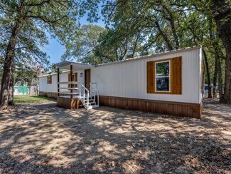 1609 Mockingbird Ln, Azle, TX 76020