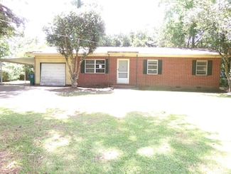 906 NE 1st St, Havana, FL 32333