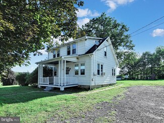 95 Geary Wolfe Rd, Pine Grove, PA 17963