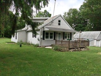 422 Mount Carmel Dr, Windber, PA 15963