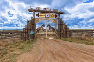 414 Peacock Rd, Estancia, NM 87016