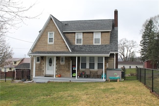2705 Freeport Rd, Natrona Heights, PA 15065