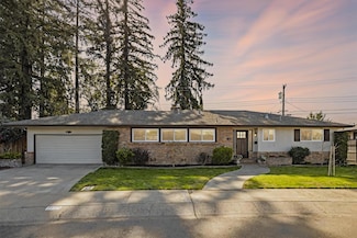 714 Costa Dr, Lodi, CA 95240