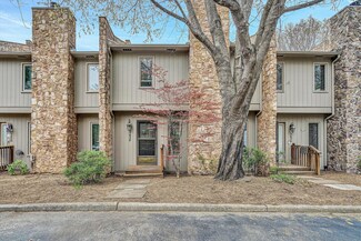 3432 Stonehenge Square, Roanoke, VA 24018