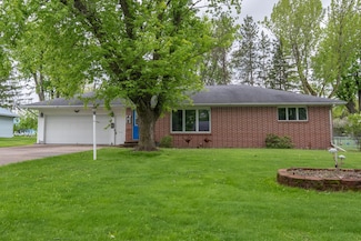 205 W Hickory St, Abbotsford, WI 54405