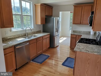 14340 Grackle Ct, Gainesville, VA 20155