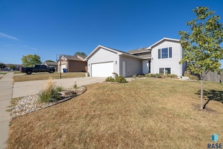 8008 W Browning St, Sioux Falls, SD 57106