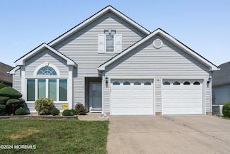 7 Manchester Ct, Jackson, NJ 08527