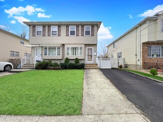 632 Wilson Ave, Staten Island, NY 10312