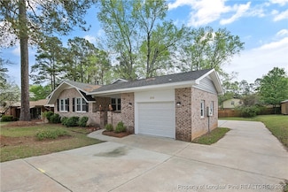 618 Bessemer Cir, Fayetteville, NC 28301
