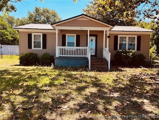 9881 McColl Rd, Laurinburg, NC 28352