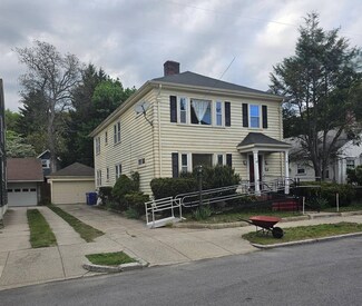 43 Higgins Ave, Providence, RI 02908