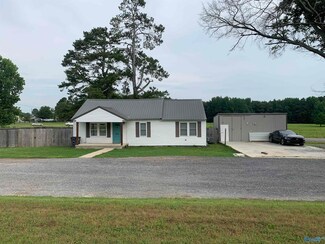 998 County Road 352, Trinity, AL 35673