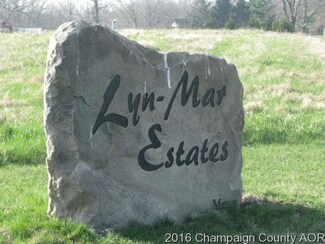 7 Lynmar Ct, Monticello, IL 61856