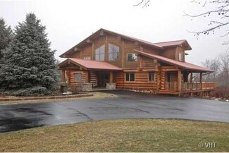 9507 Mansion Heights Dr, Harvard, IL 60033