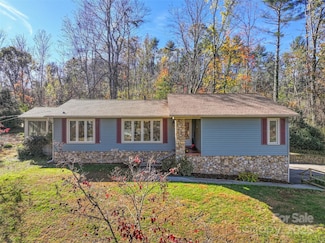 18 Terrace Ln, Weaverville, NC 28787