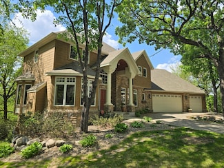 11338 Hawk High Ct, Eden Prairie, MN 55347