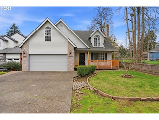 16705 SE Kingsridge Ct, Milwaukie, OR 97267