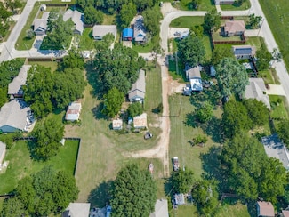 219 E Evans St, Pilot Point, TX 76258