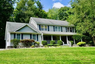 286 Plutarch Rd, Highland, NY 12528