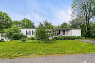 15 Hazel St, Hollis, NH 03049