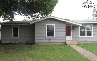 302 W Payne St, Olney, TX 76374