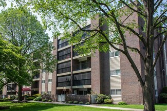64 Main St Unit 16B, Stoneham, MA 02180