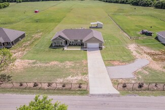 505 Advance Rd, Weatherford, TX 76088