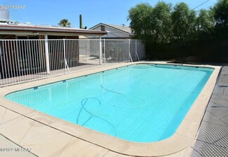 7162 E 19th St, Tucson, AZ 85710