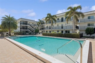 766 Central Ave Unit 313, Naples, FL 34102