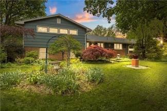 466 Grosvenor Rd, Rochester, NY 14610