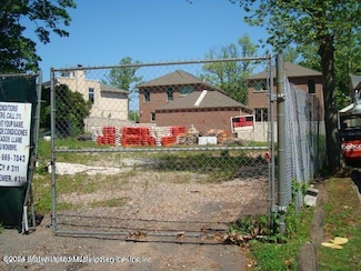 25 Inez St, Staten Island, NY 10309