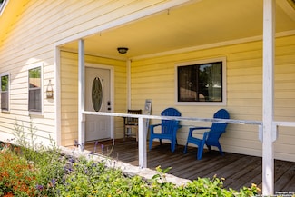 904 State Highway 173 N, Bandera, TX 78003