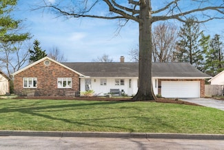 1327 Friar Ln, Columbus, OH 43221