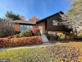 511 Grandview Dr, Frostburg, MD 21532