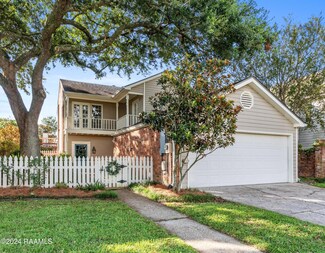 2 Heatherstone Dr, Lafayette, LA 70508