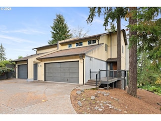 1927 W 25th Place, Eugene, OR 97405