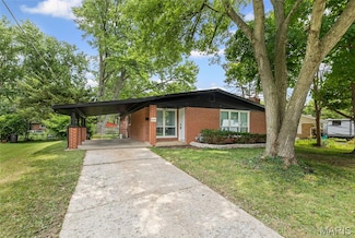 506 N 44th St, Belleville, IL 62226