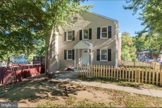 2868 Gloucester Ct, Woodbridge, VA 22191