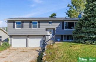 8464 Orchard Ave, Omaha, NE 68127