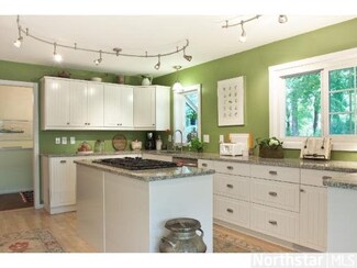 385 Stubbs Bay Rd, Orono, MN 55356