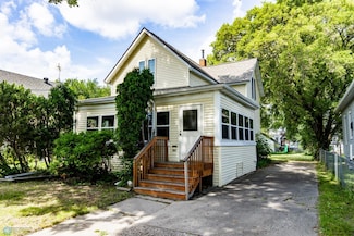 1425 4th Ave S, Fargo, ND 58103